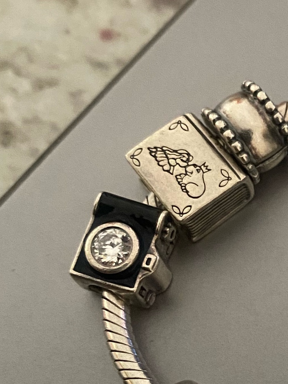 Camera Charm - Picture 2 of 4